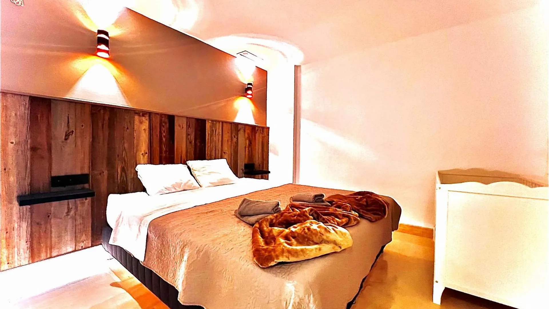 Santa Maria Village, Elviria, Marbella Apartment